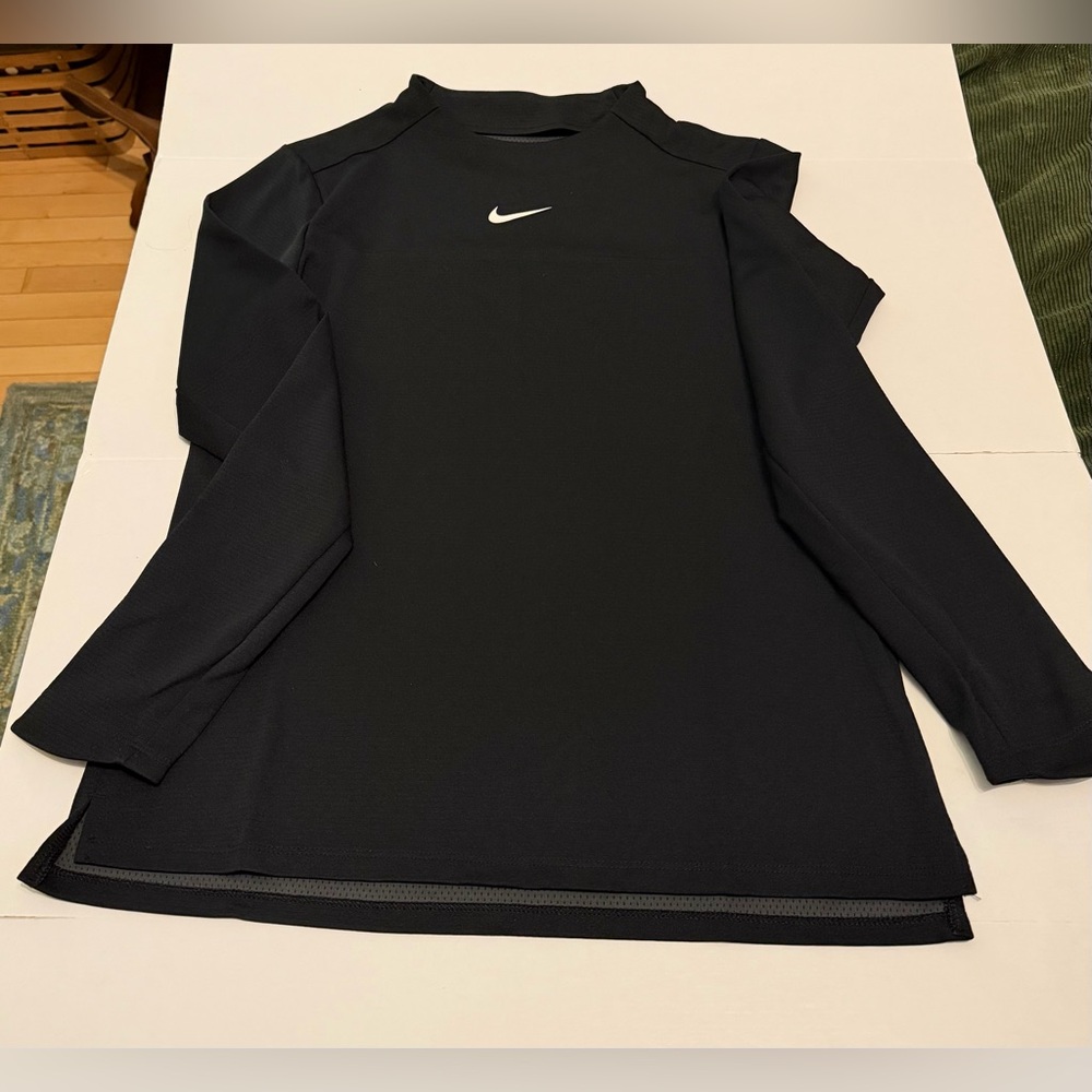 NWOT Nike Size Small black LS athletic tennis top.